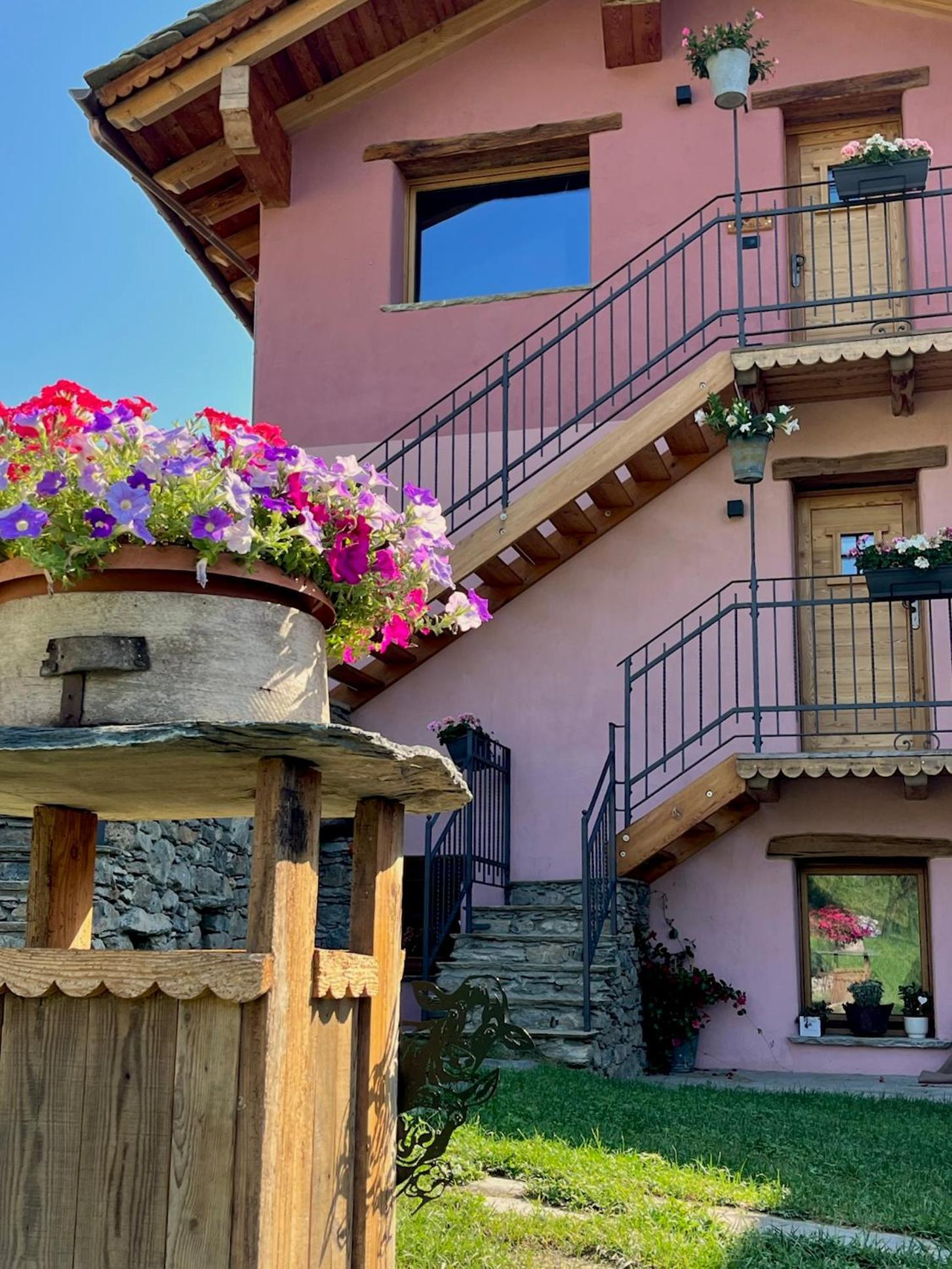 La Famille D'Evian Hotel Villeneuve Exterior foto